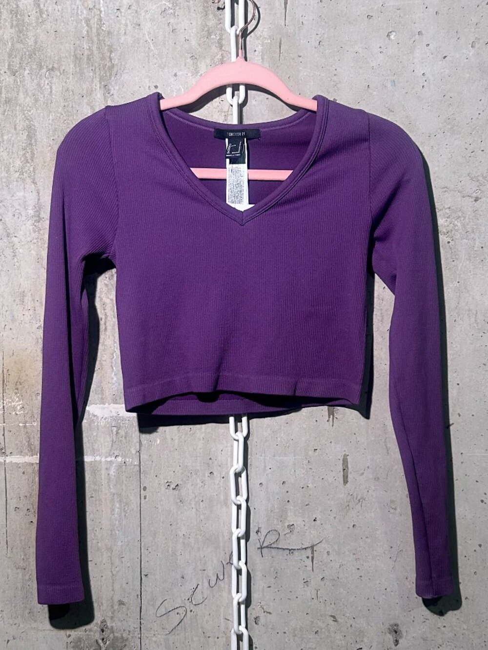 Forever 21 Ribbed V-Neck Long Sleeve Crop Top in Purple